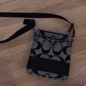 Designer Coach side body bag!